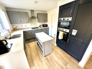 Photo 11- click for photo gallery